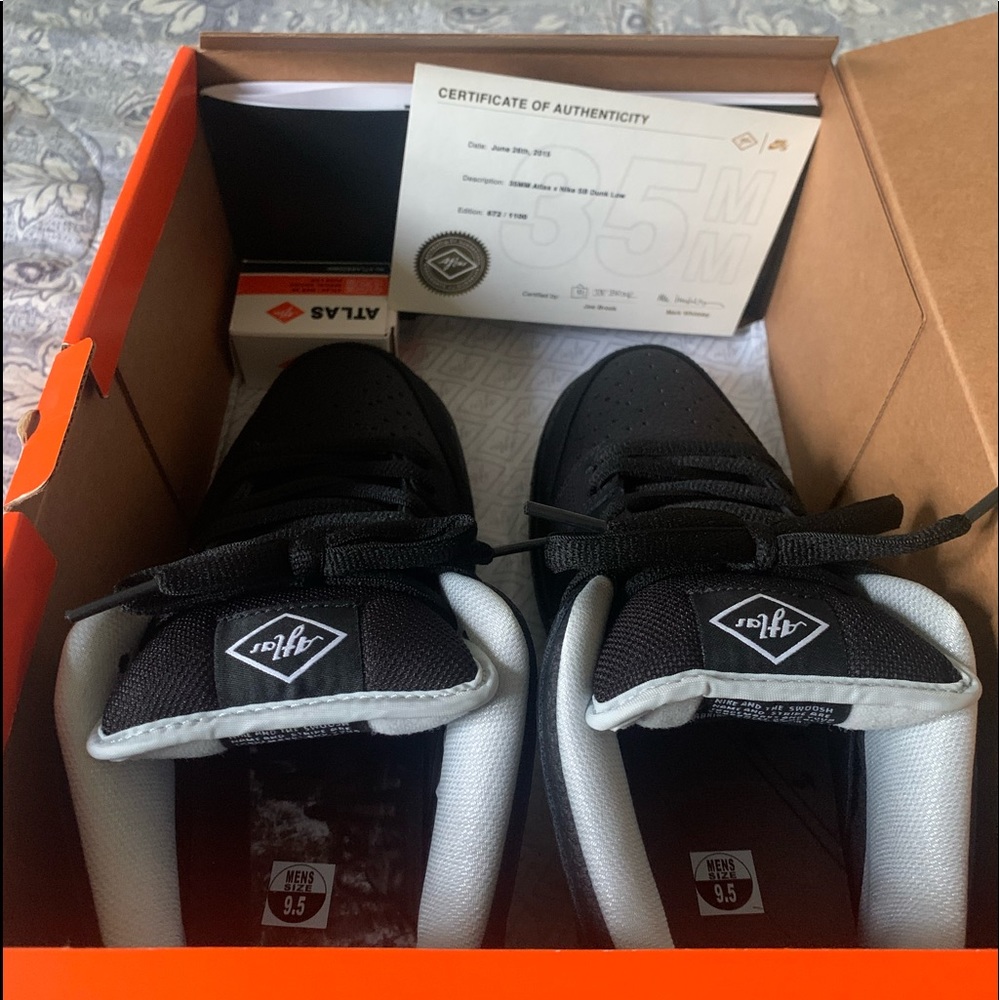 Nike SB Dunk “Atlas 35mm” (Nikon) (w/ Special box and accesories)